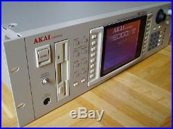 AKAI S5000 Sampler + OS 2.14 + 136 MB + SCSI Rack mit CD Drive und 2 GB Harddisc
