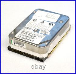 Rare 3,5 8,89 CM 2,1GB Compaq Hard Drive C2490A P/N 142214 SCSI 50POL HDD
